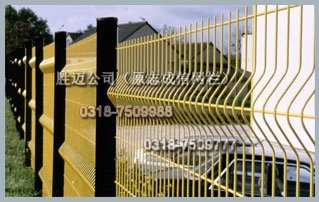 供应装饰护栏网、小区护栏网、隔离栅